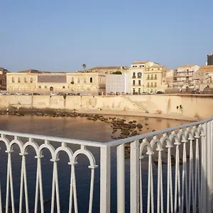 Perla Marina Ortigia Italia