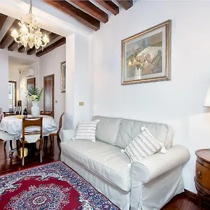 Residenza Calle Larga San Marco Italia